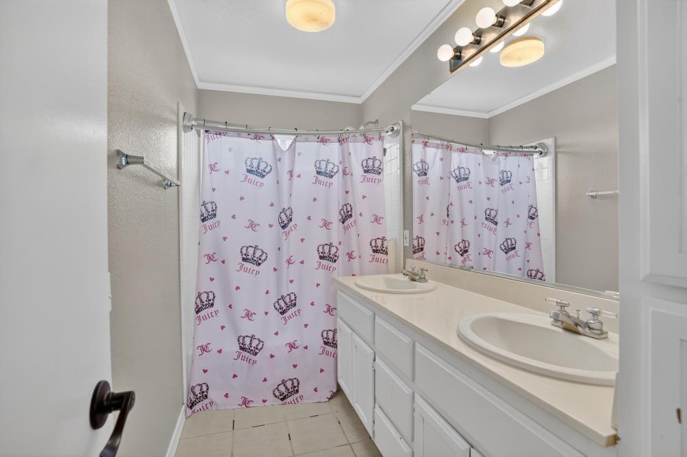 1177 Amberhill Avenue