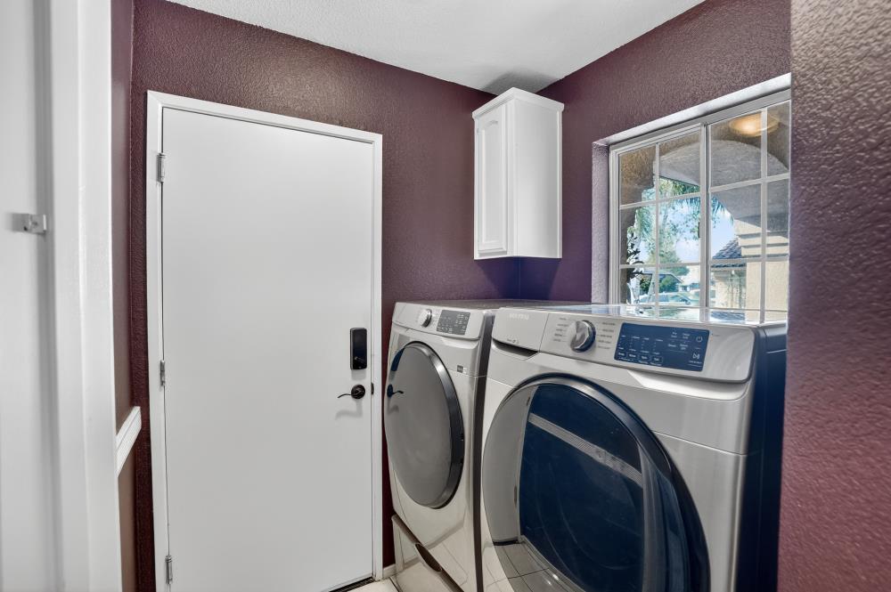 1177 Amberhill Avenue