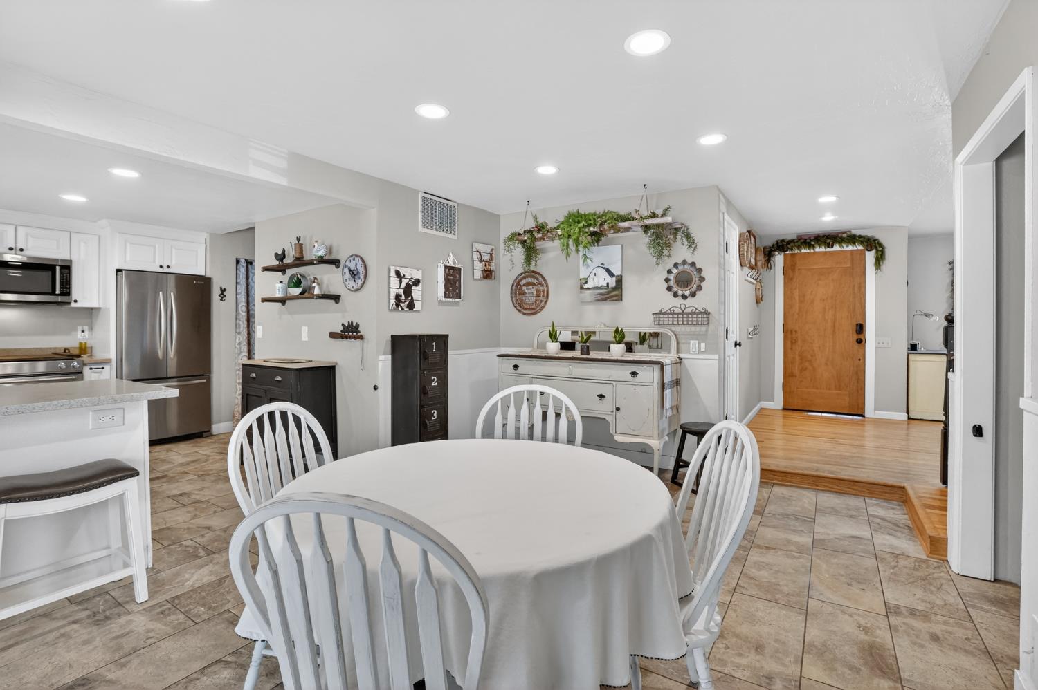 1042 Norfolk Road