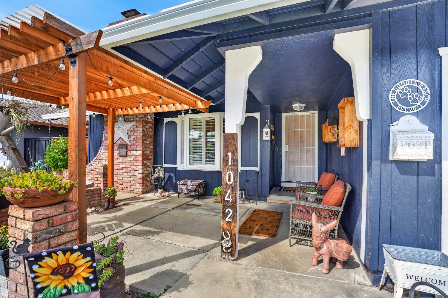 1042 Norfolk Road