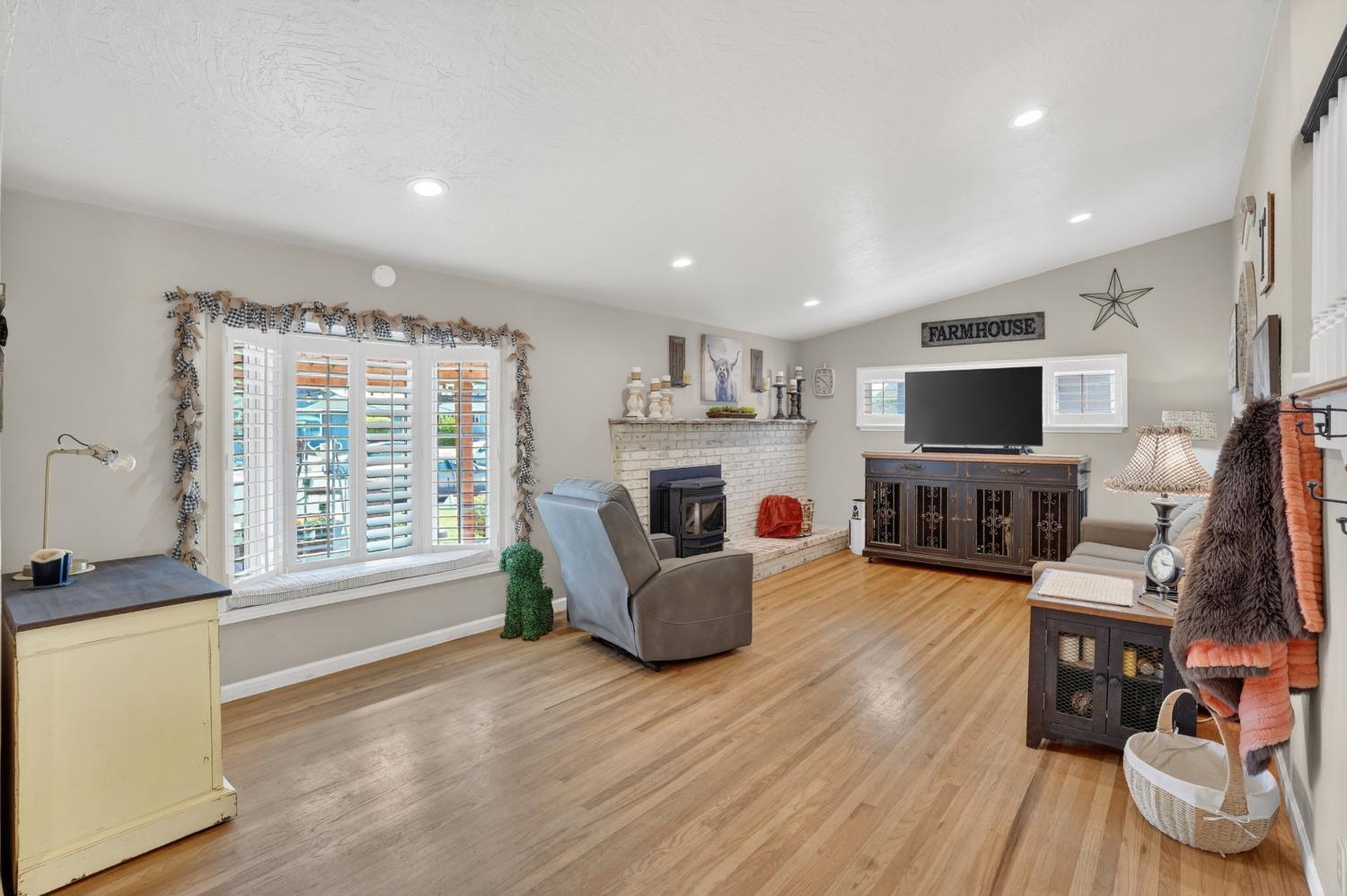 1042 Norfolk Road