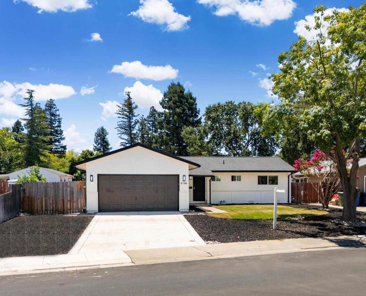 8786 Elk Way