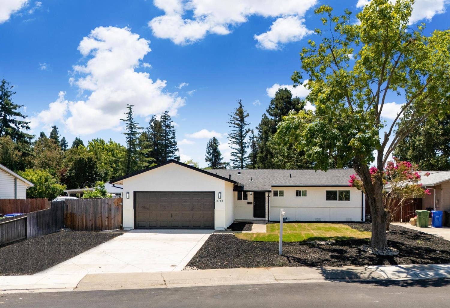 8786 Elk Way