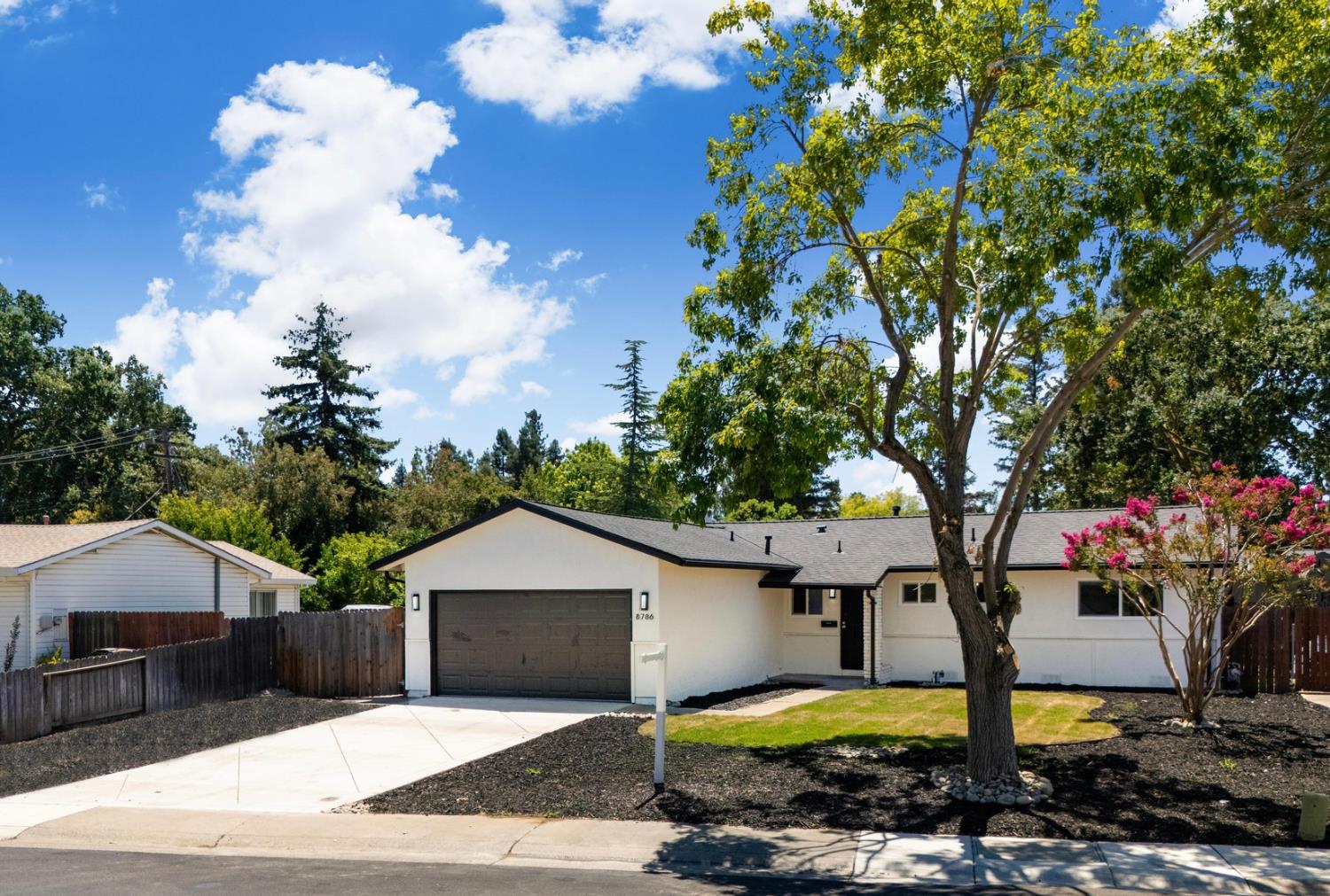 8786 Elk Way