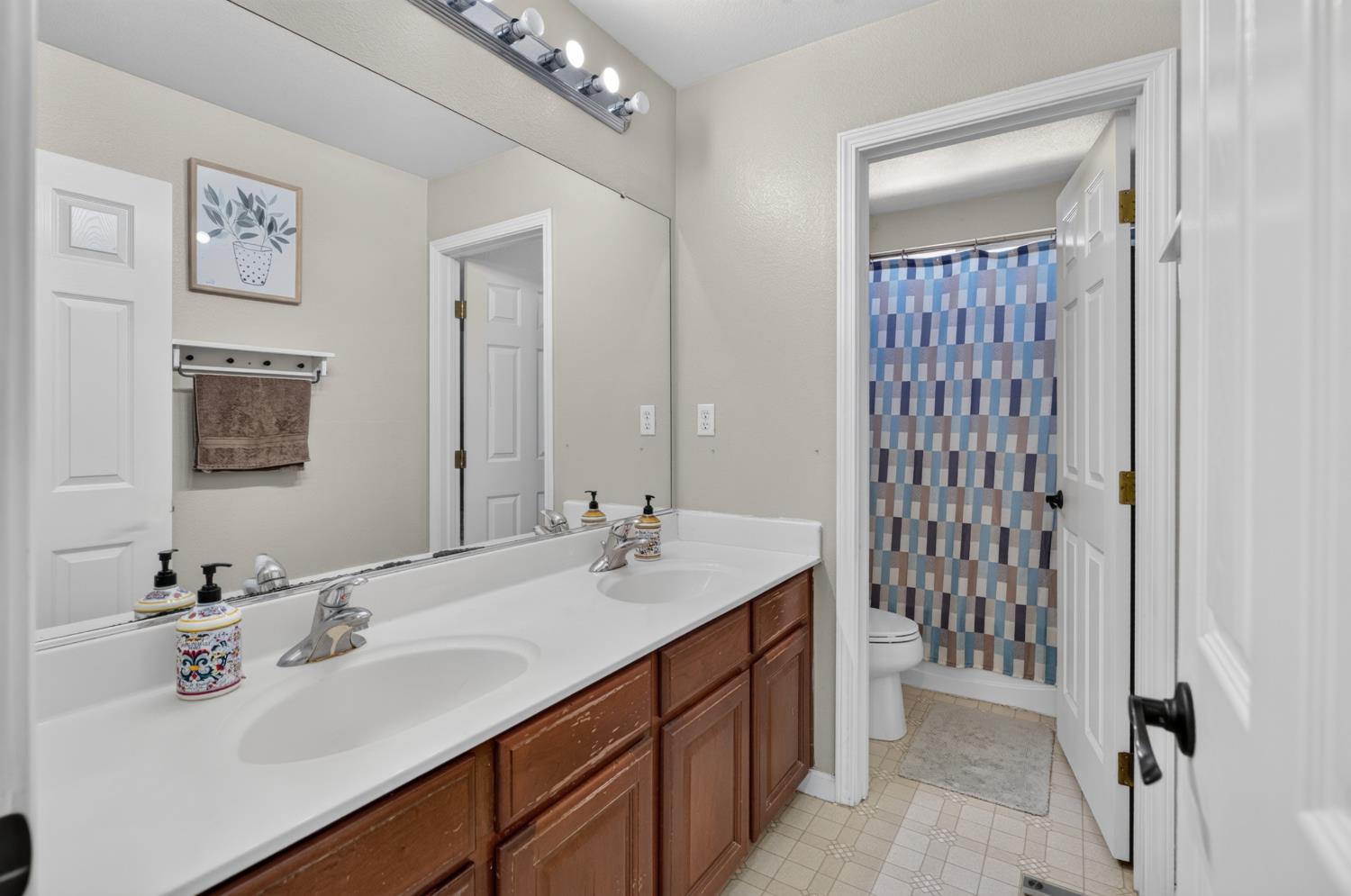 6506 Oscar Circle
