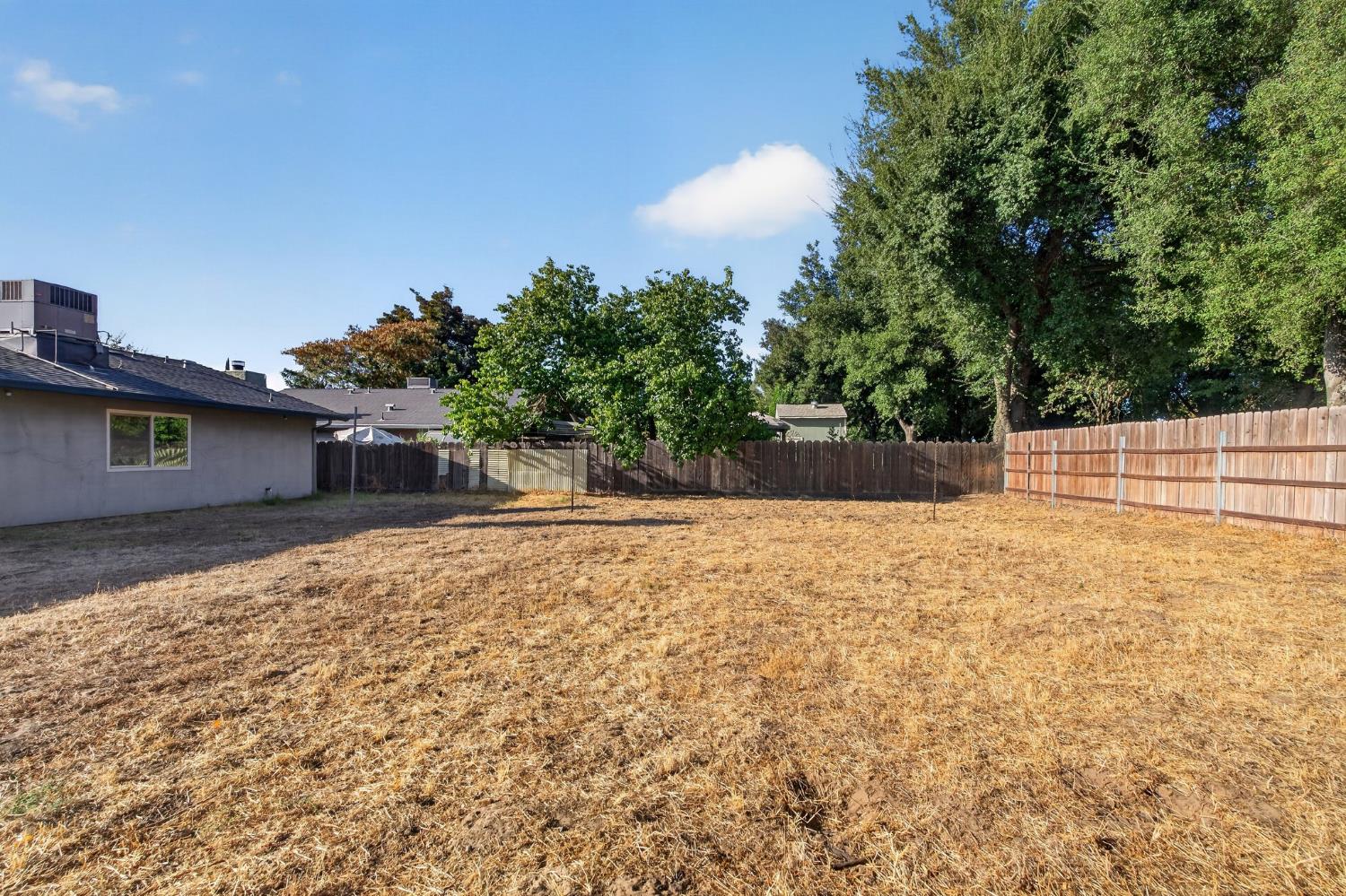 1936 Forest Lane
