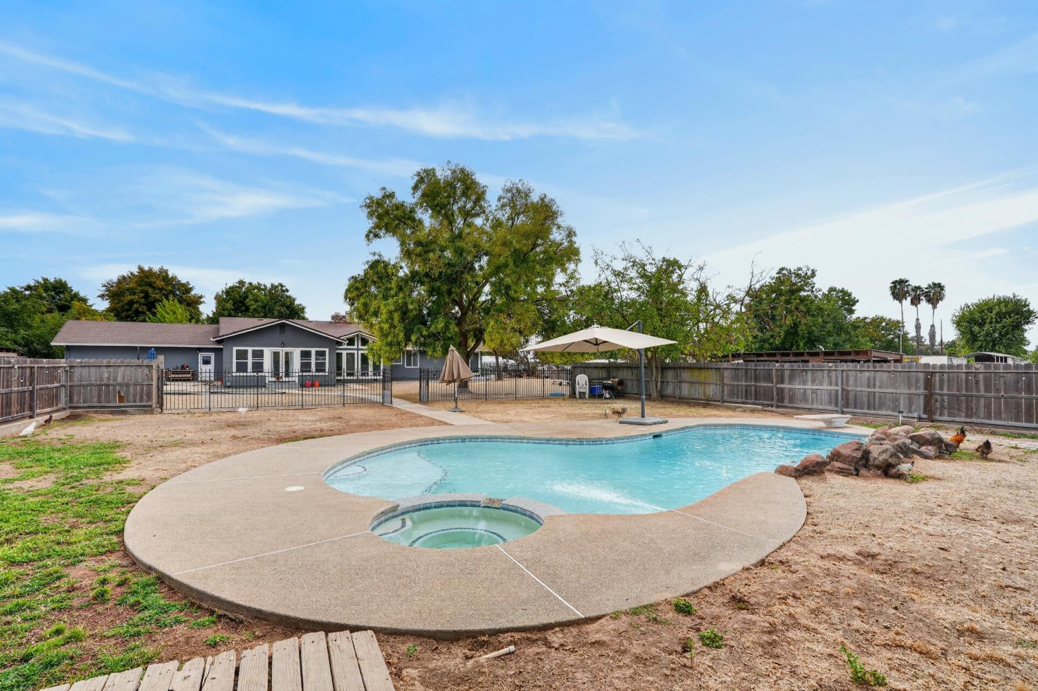12301 E Jahant Road
