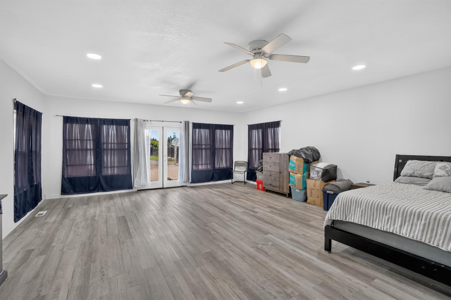 12301 E Jahant Road