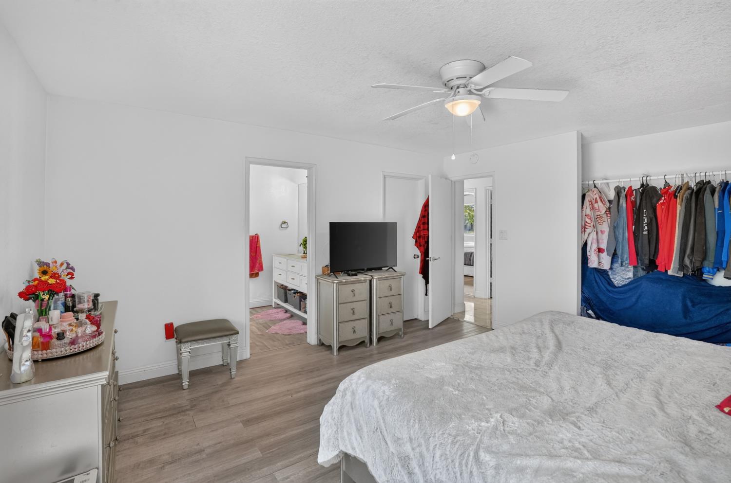 12301 E Jahant Road