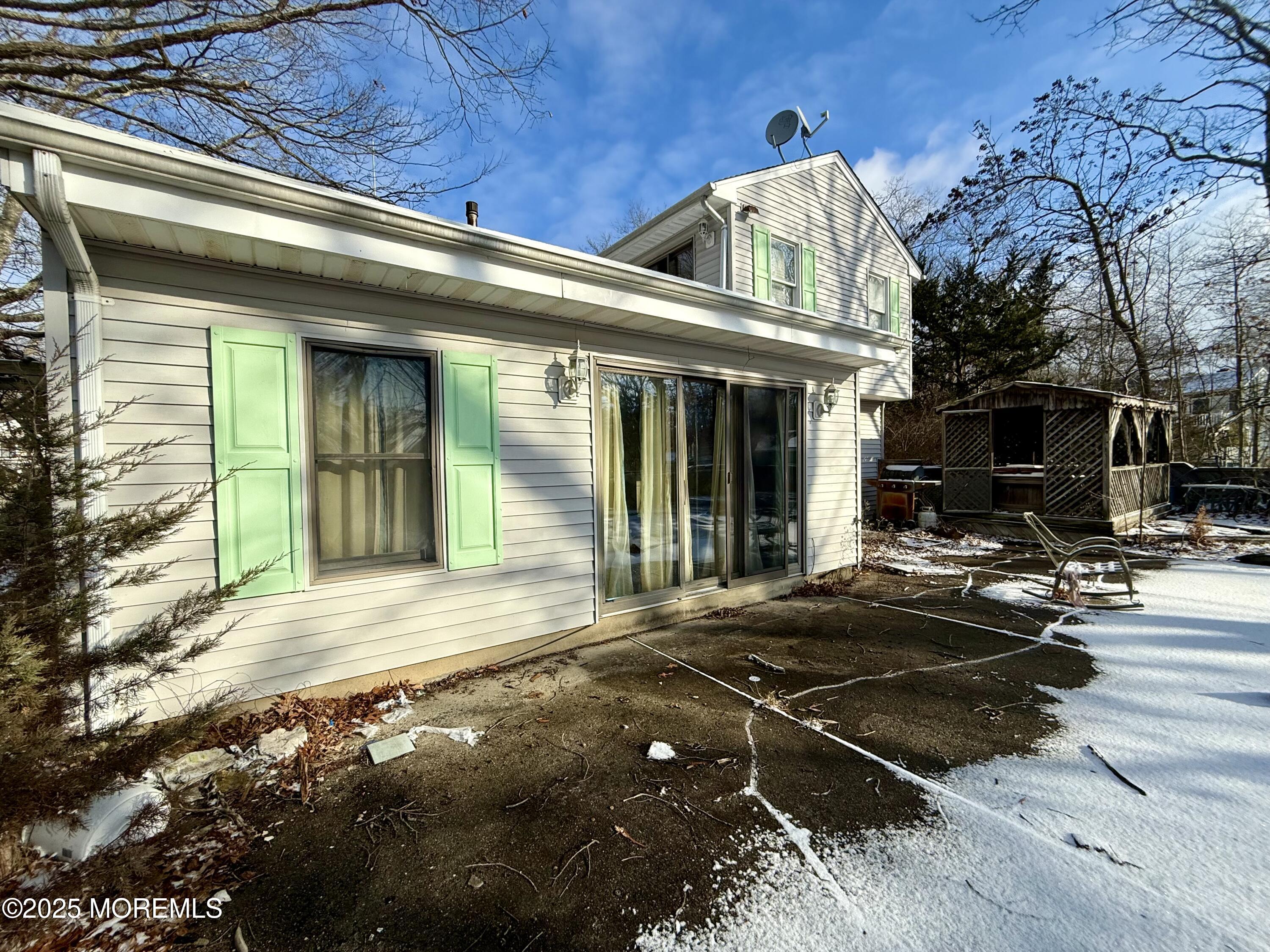 102 Highland Drive