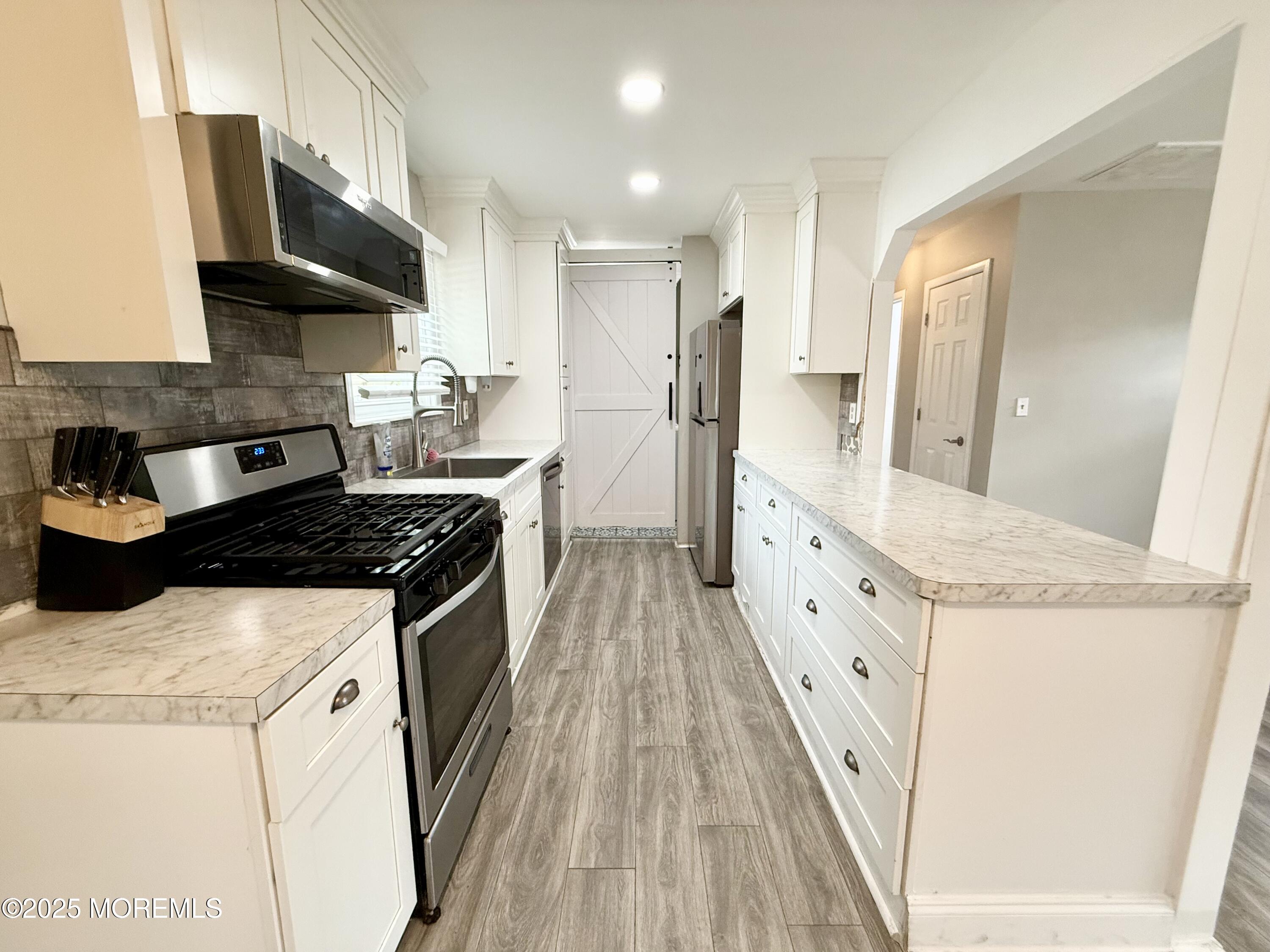 33 Anchorage Boulevard