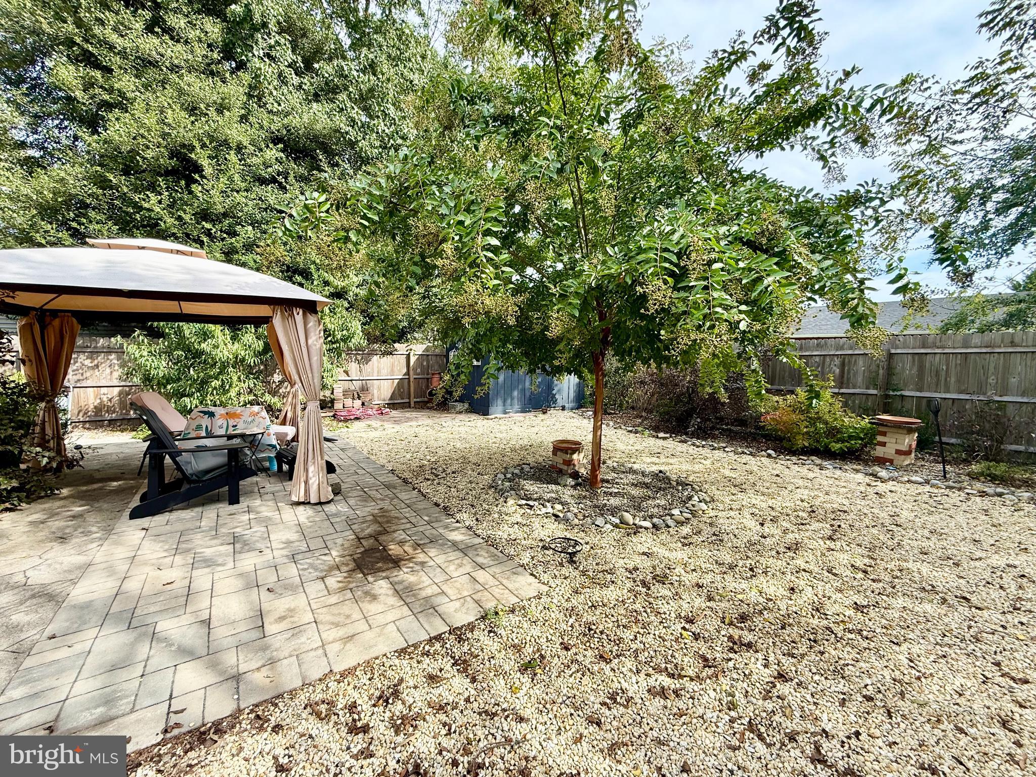122 ZELUS STREET