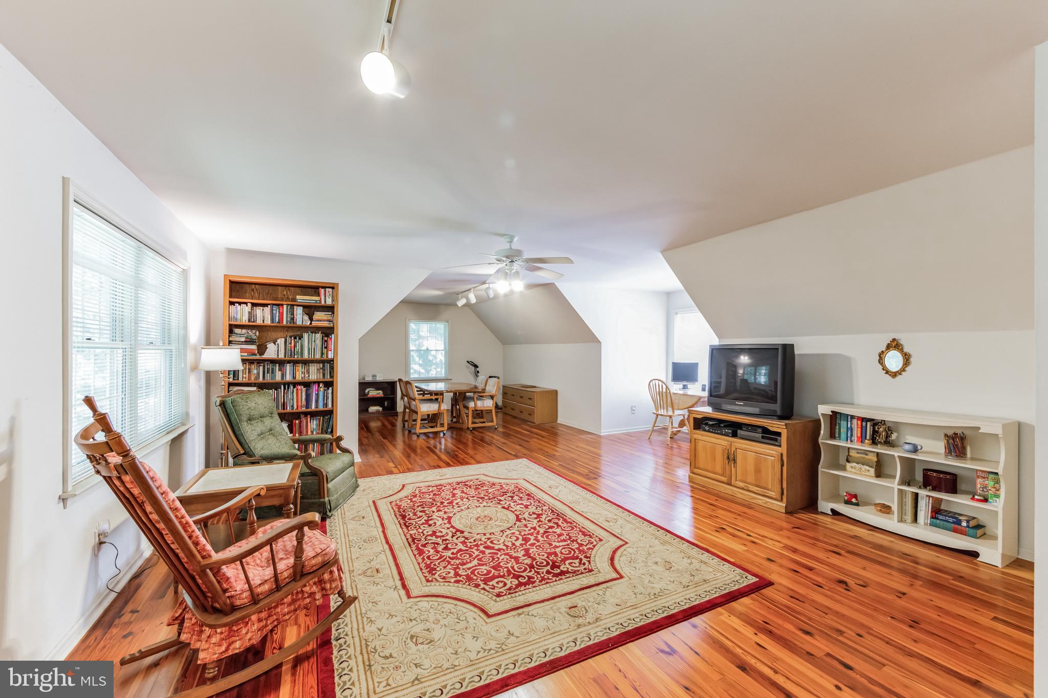 1443 CAROLINA PLACE