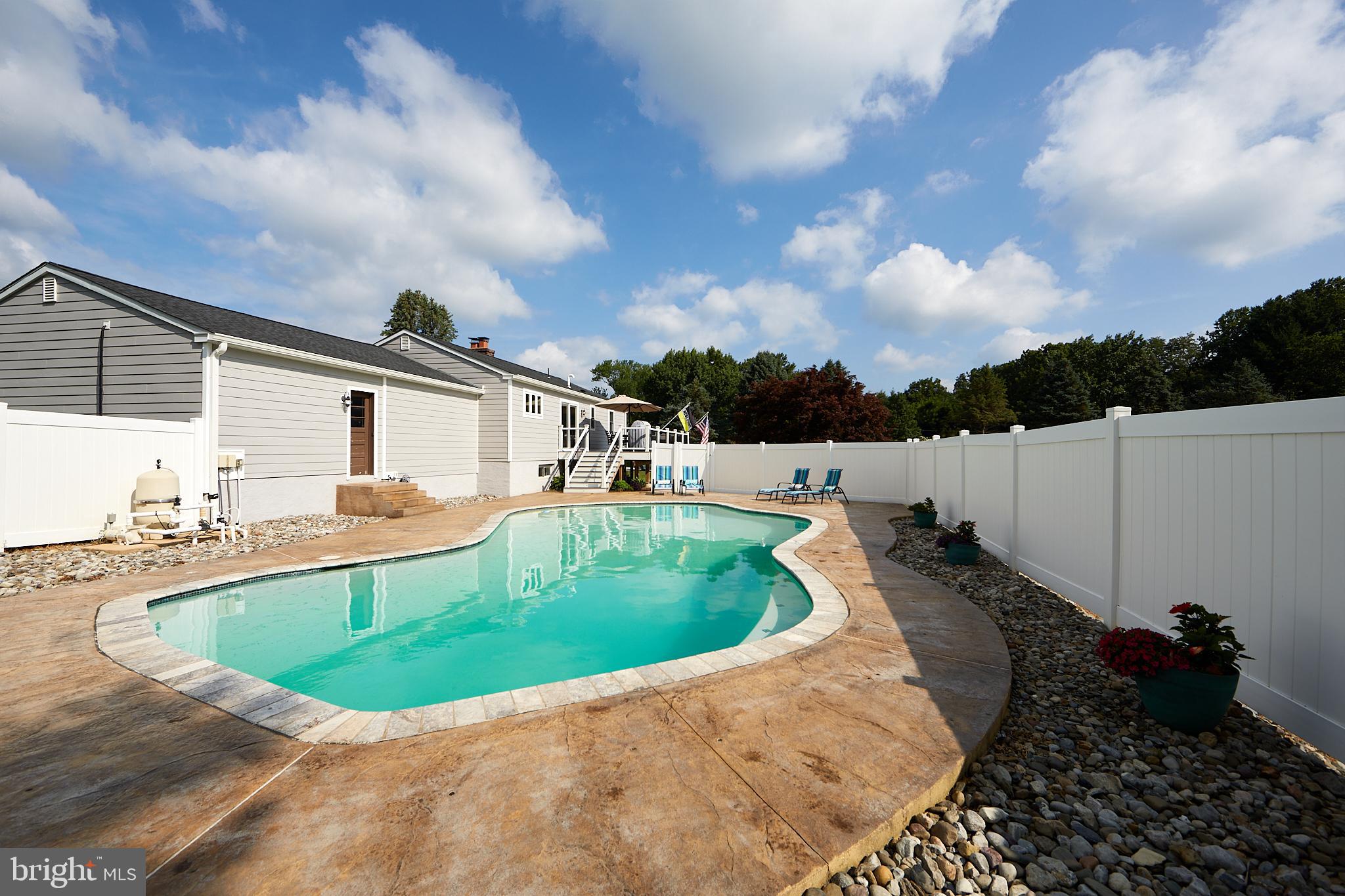 401 ZYNN ROAD