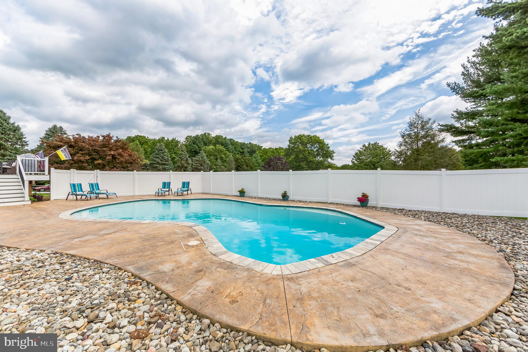 401 ZYNN ROAD