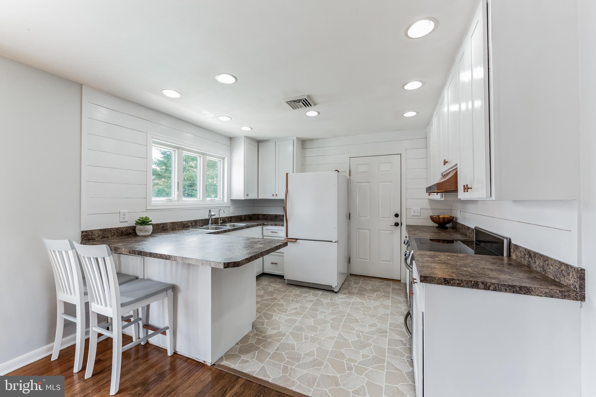 401 ZYNN ROAD