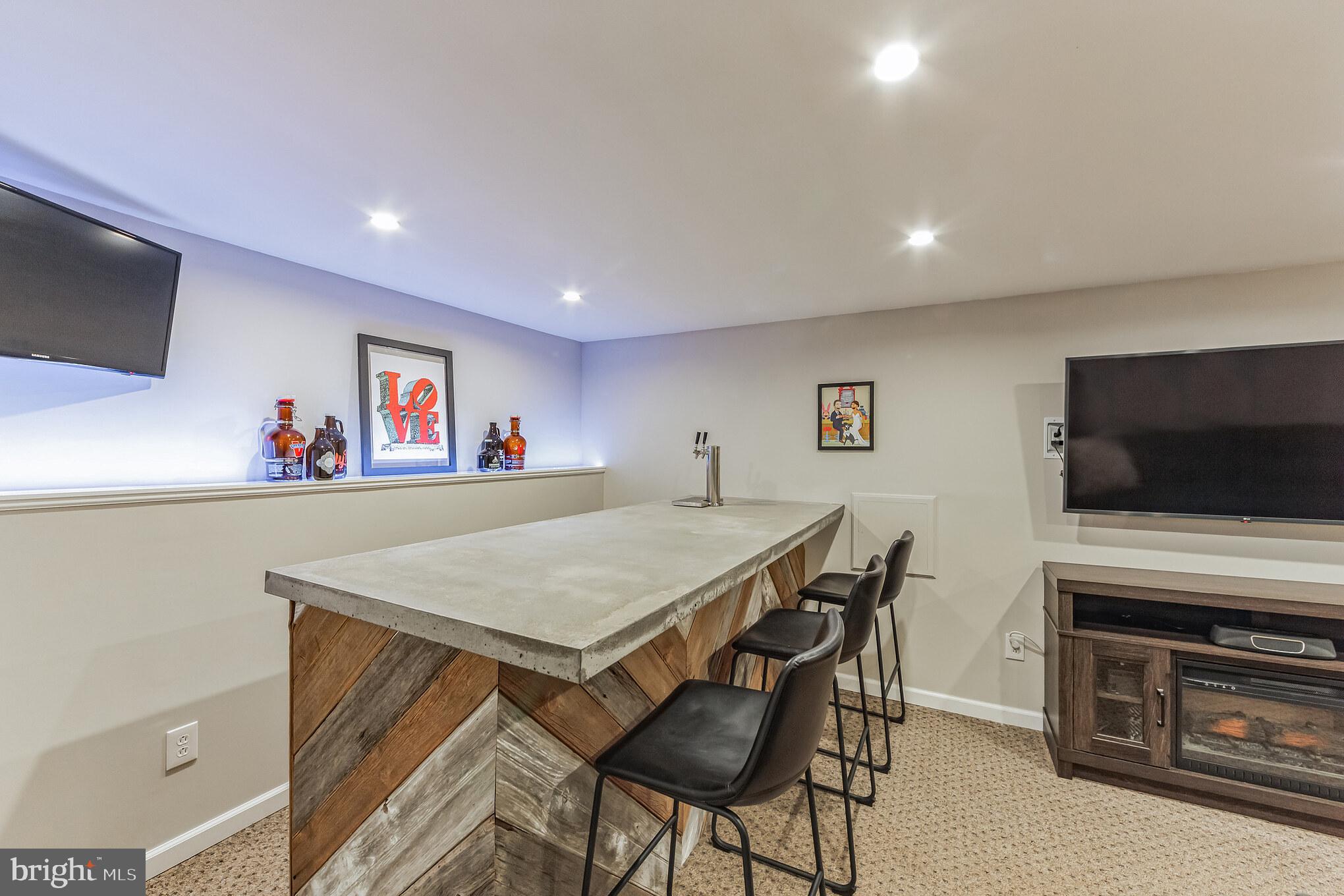 1305 Spellman DRIVE