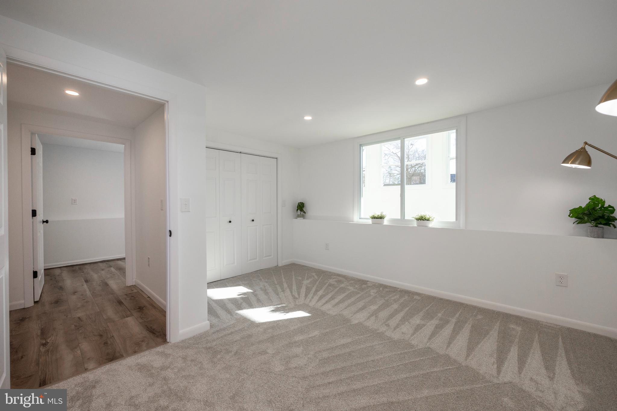 172 Lake Dr