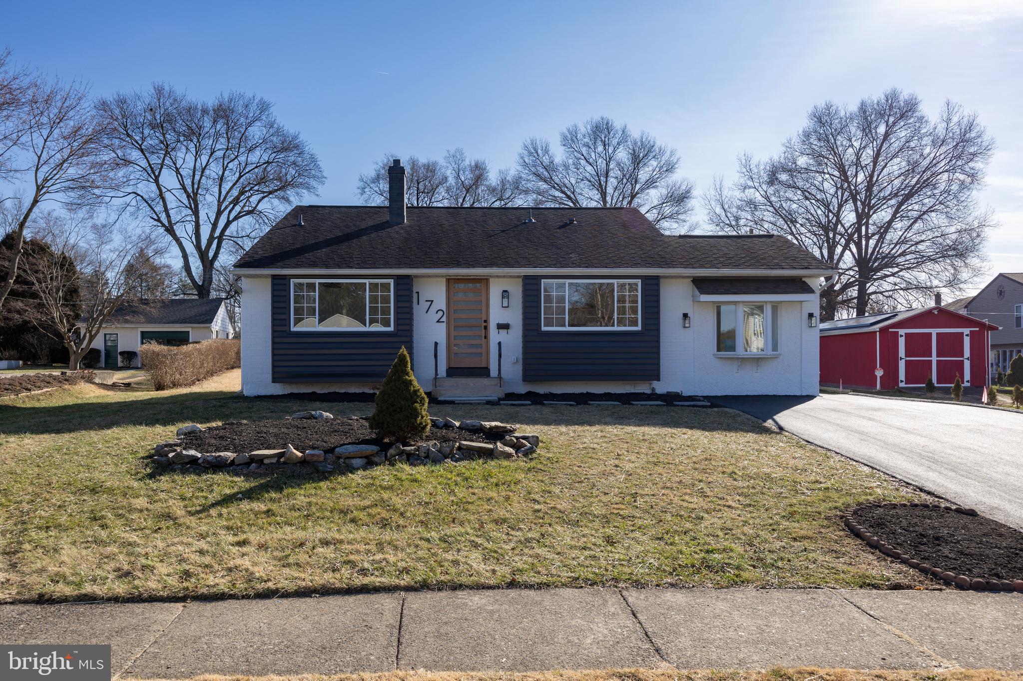 172 Lake Dr