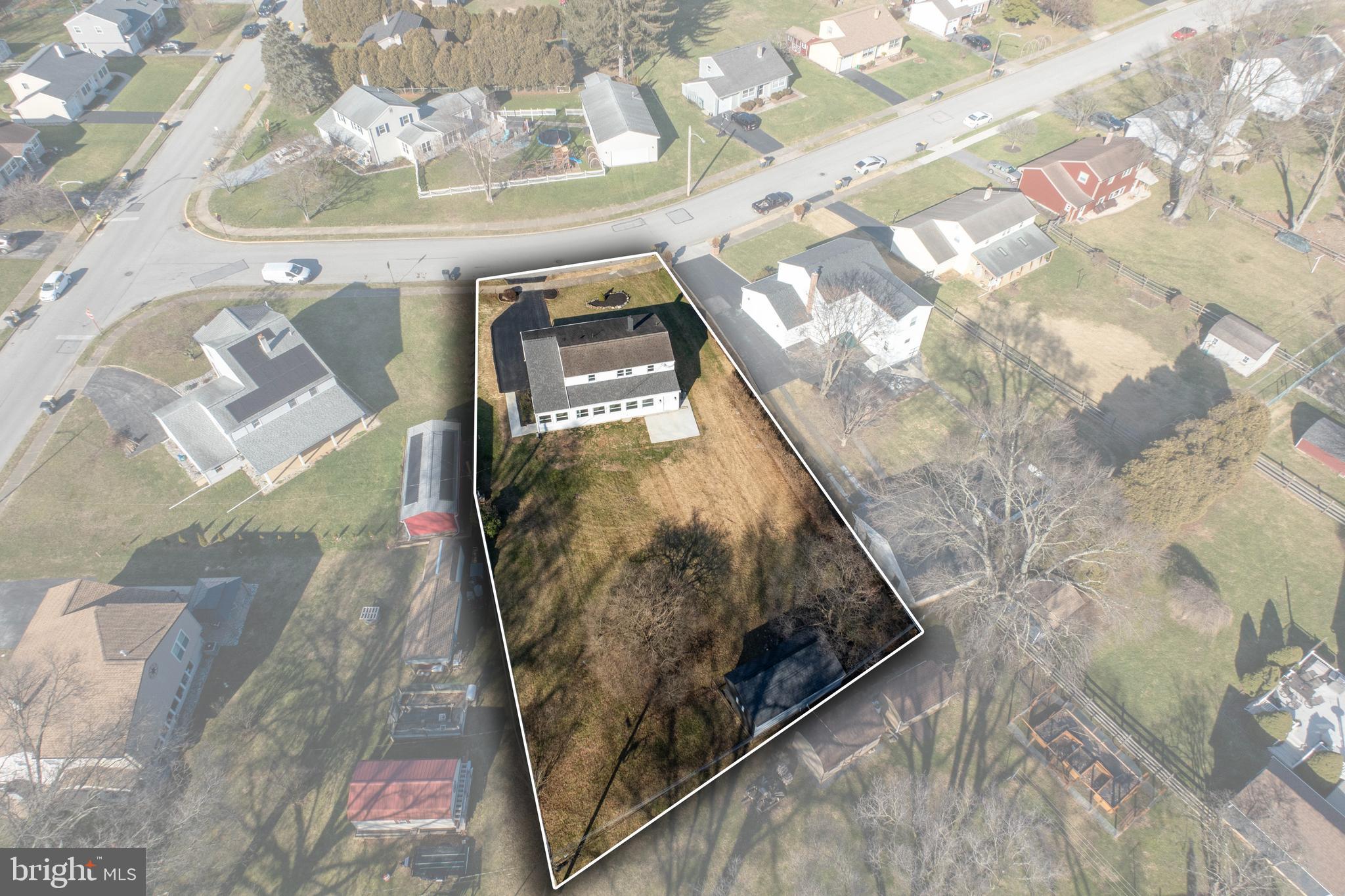 172 Lake Dr