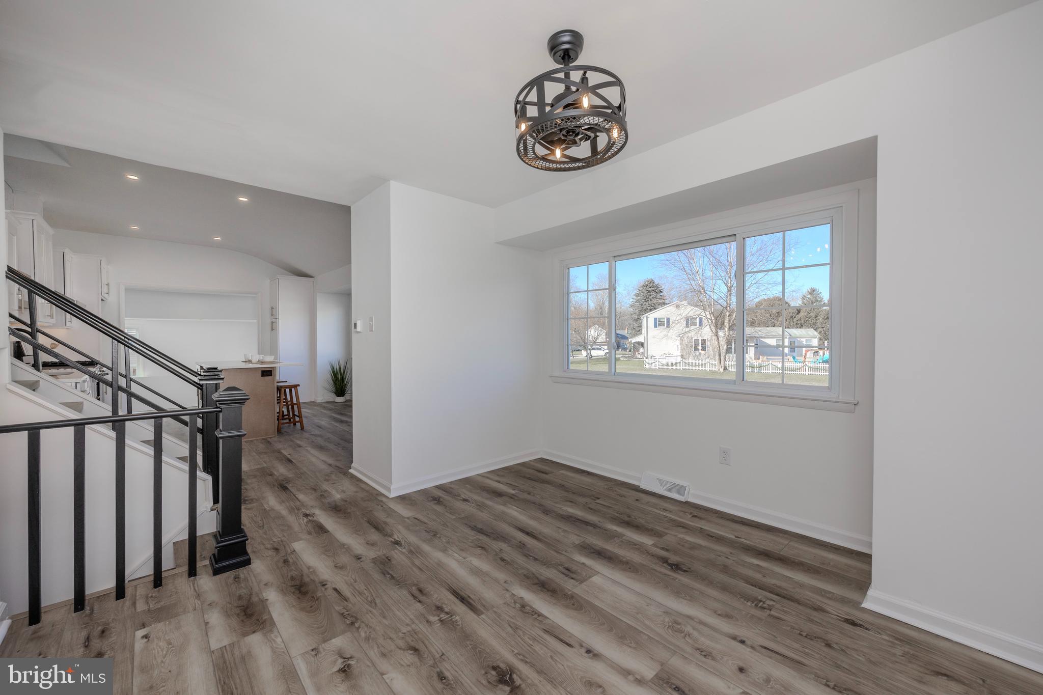 172 Lake Dr