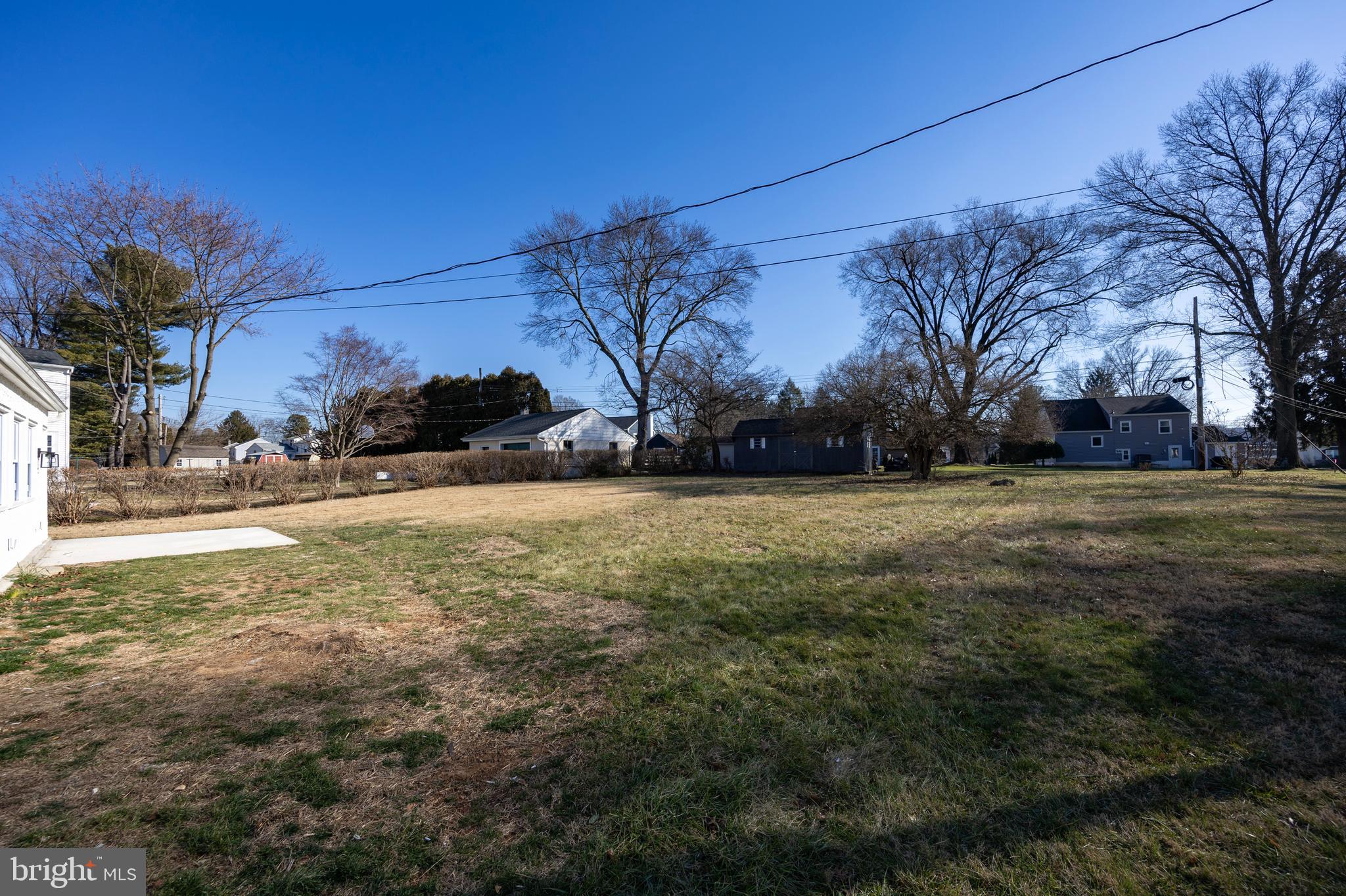 172 Lake Dr