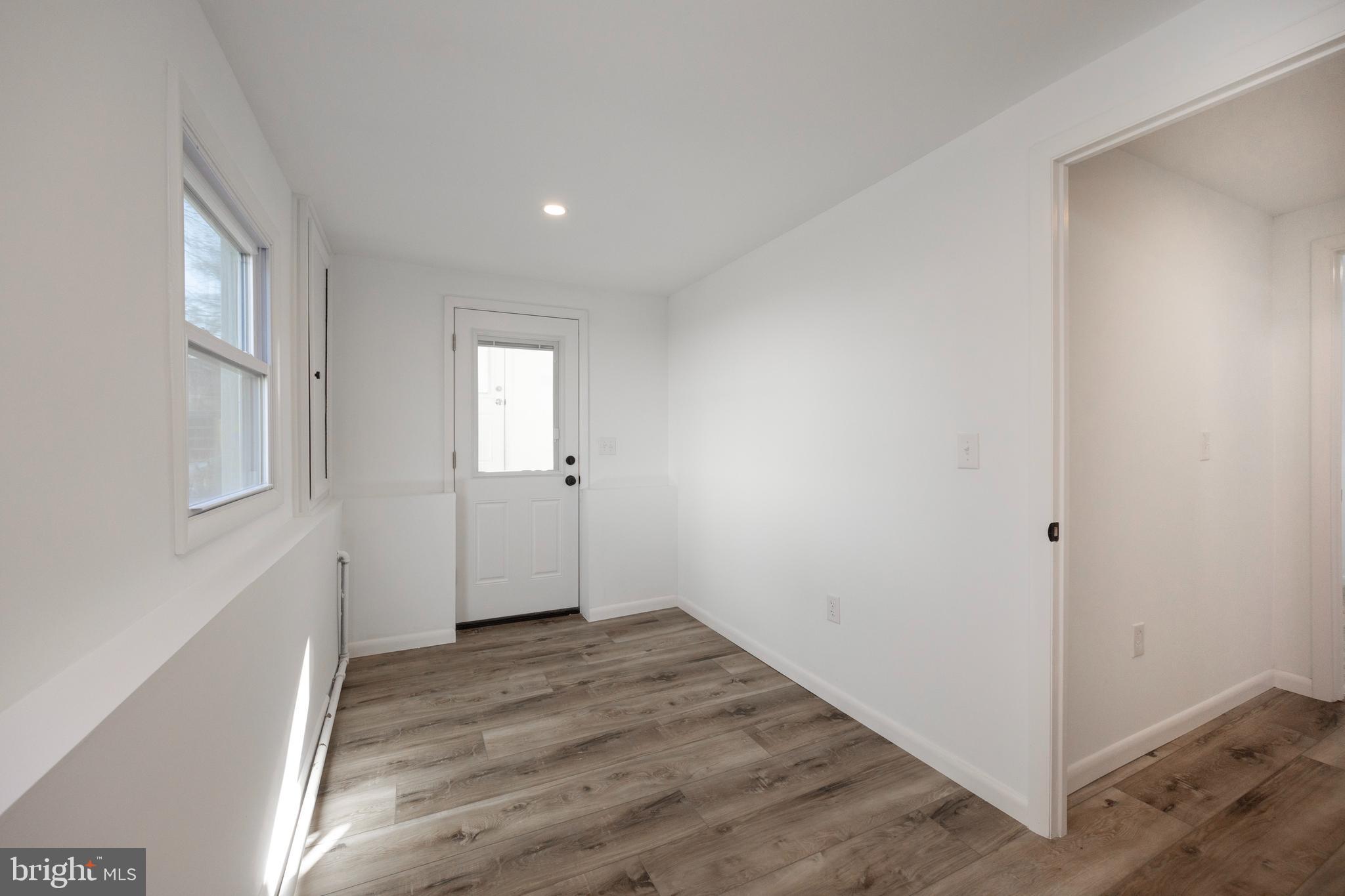 172 Lake Dr