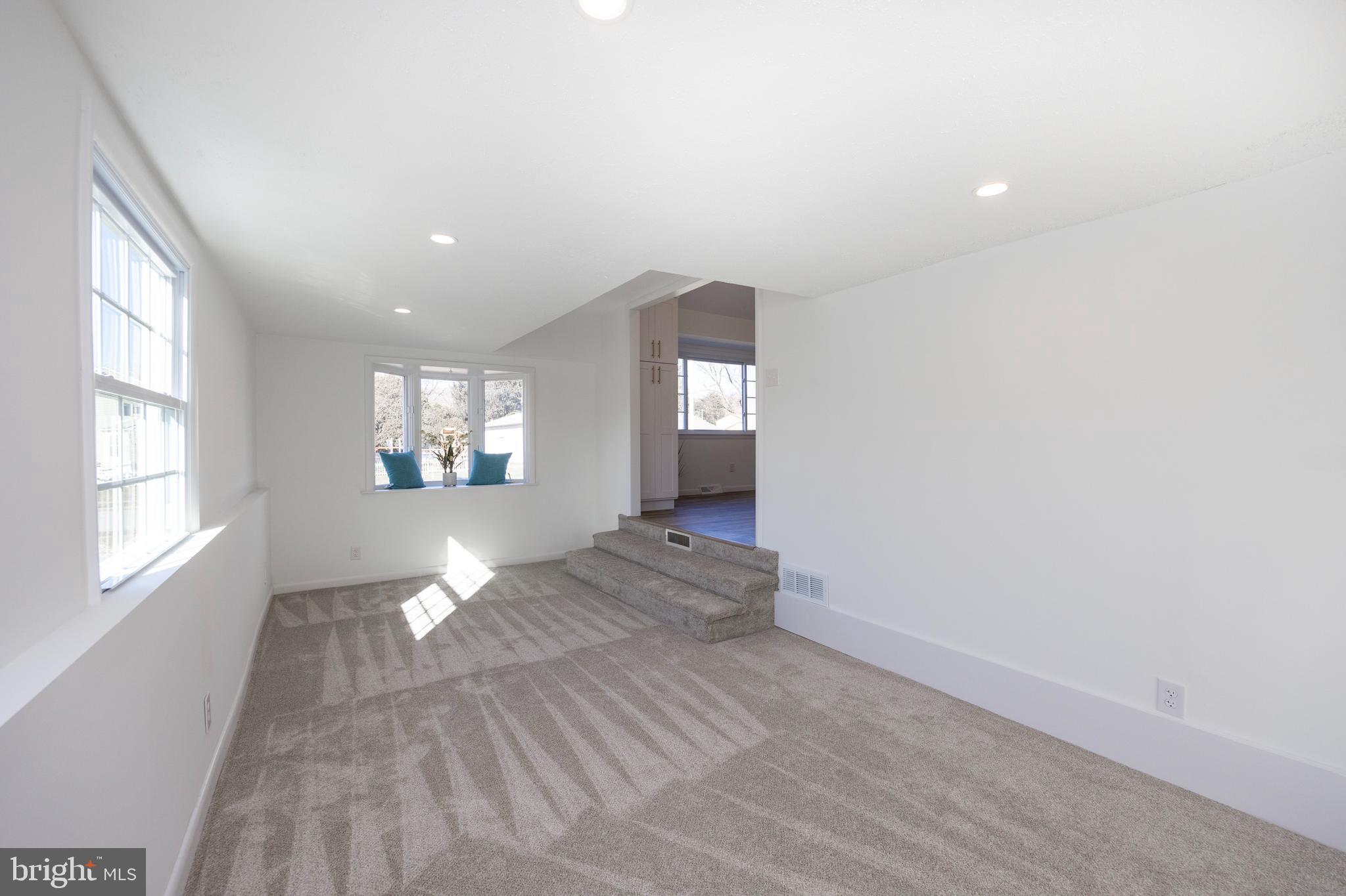 172 Lake Dr