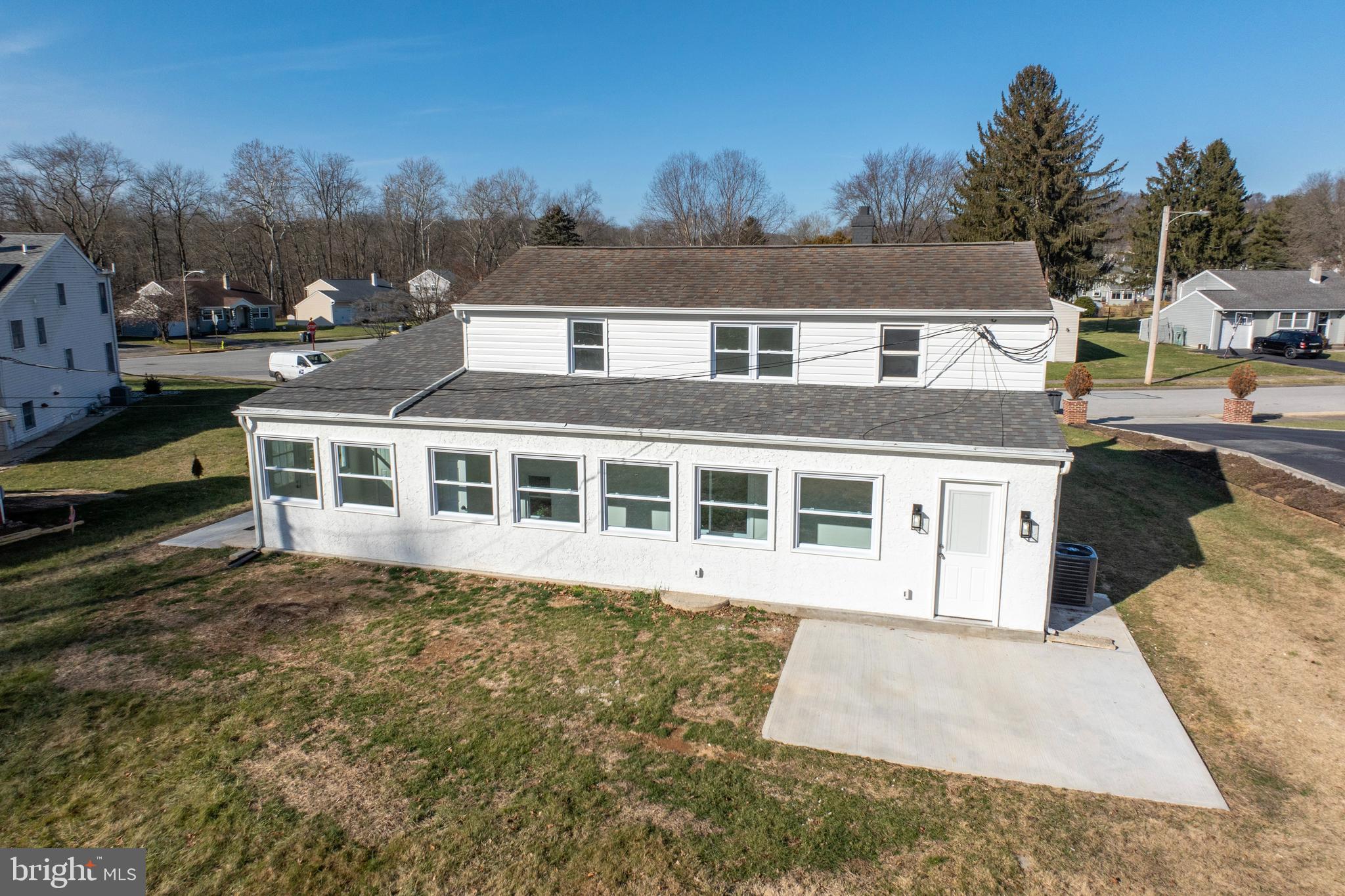 172 Lake Dr