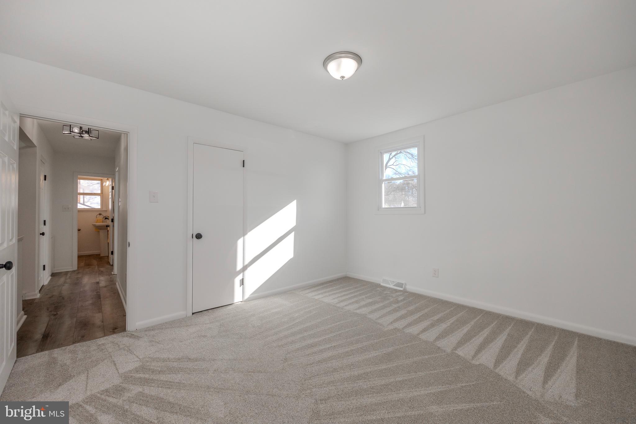172 Lake Dr