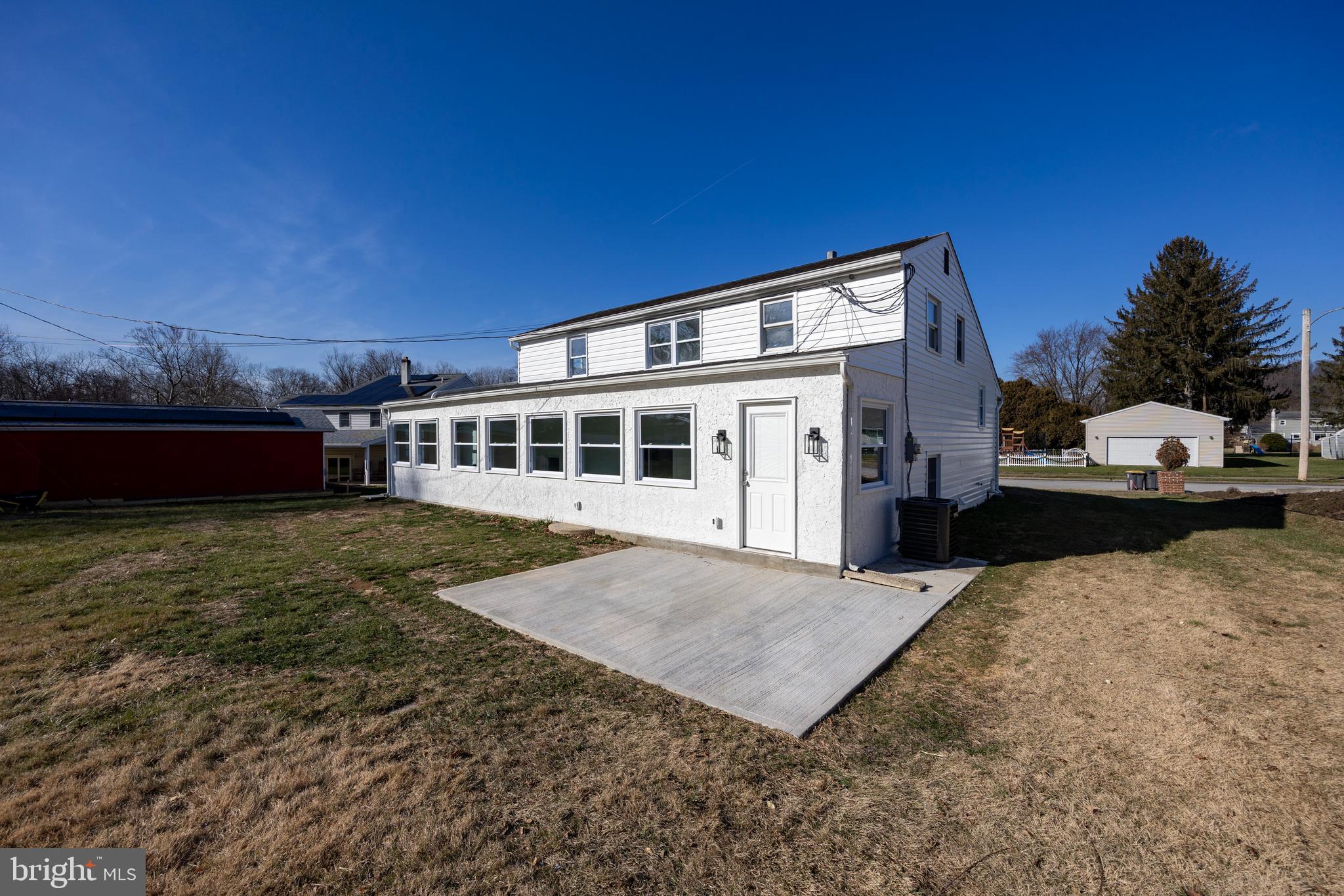 172 Lake Dr