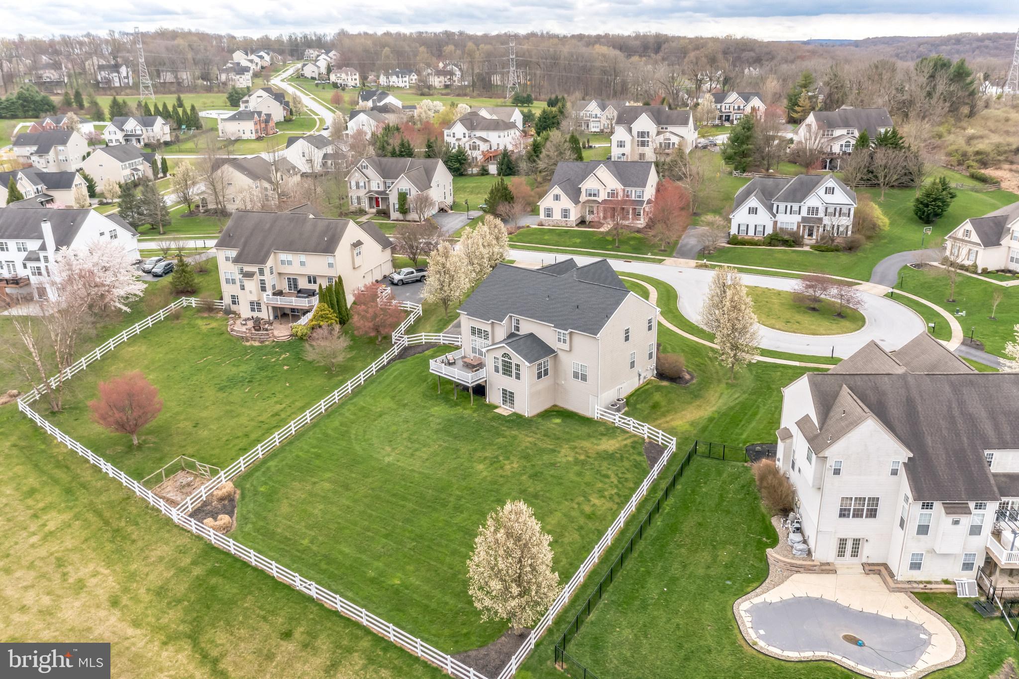 1342 Treeline Dr