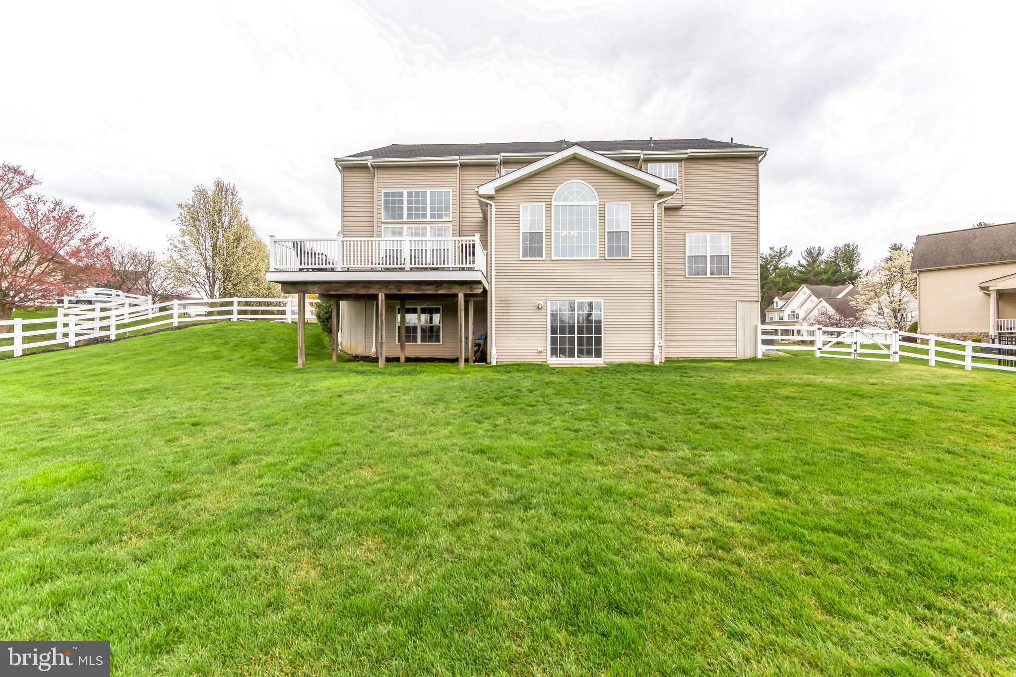 1342 Treeline Dr