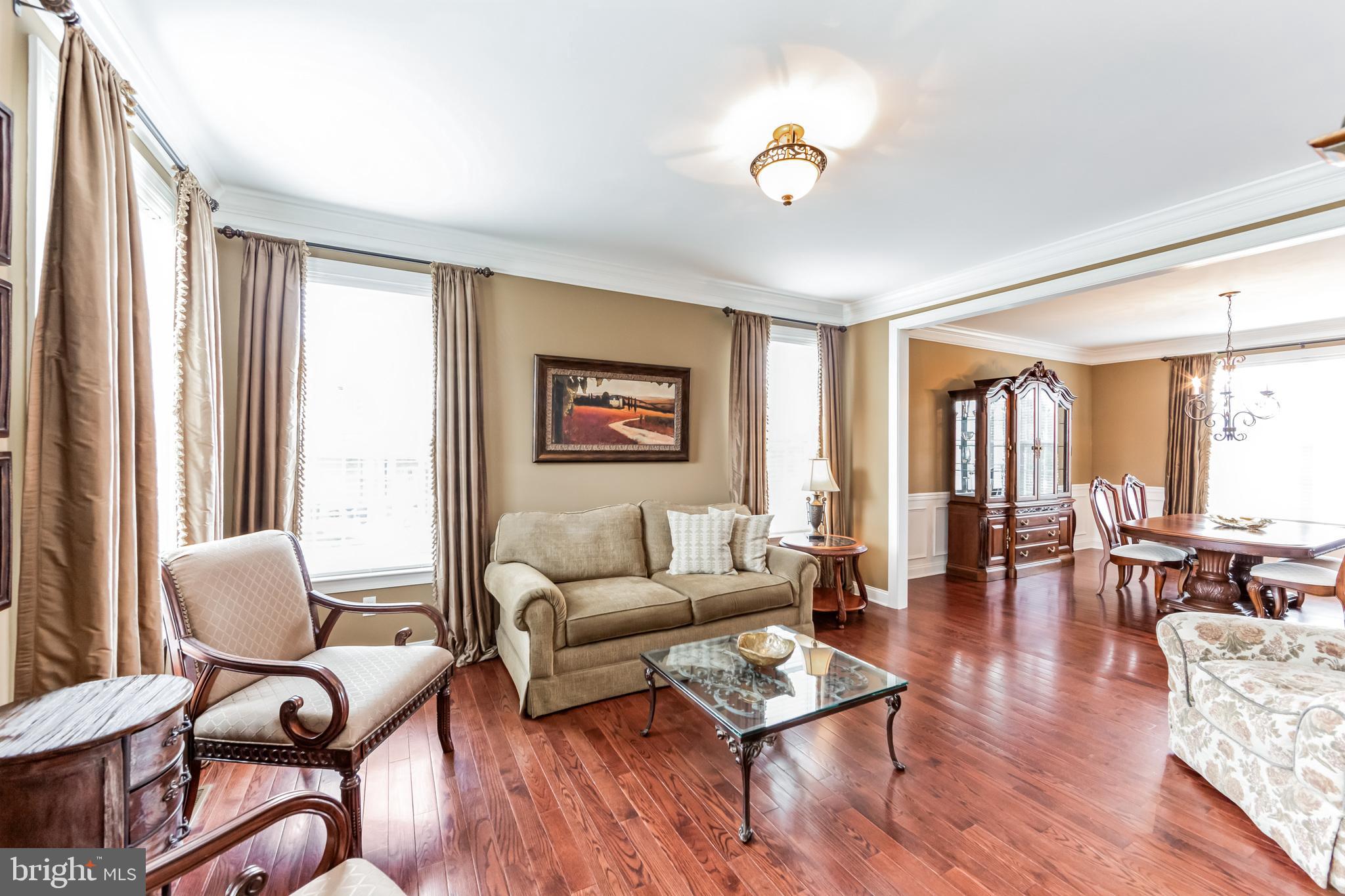 1342 Treeline Dr