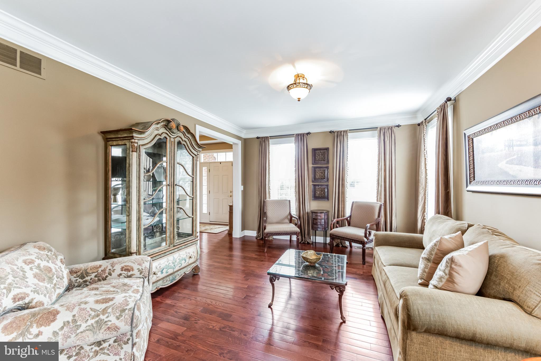 1342 Treeline Dr