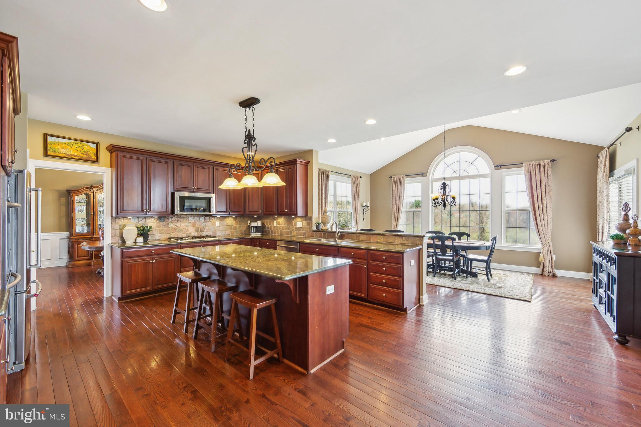 1342 Treeline Dr