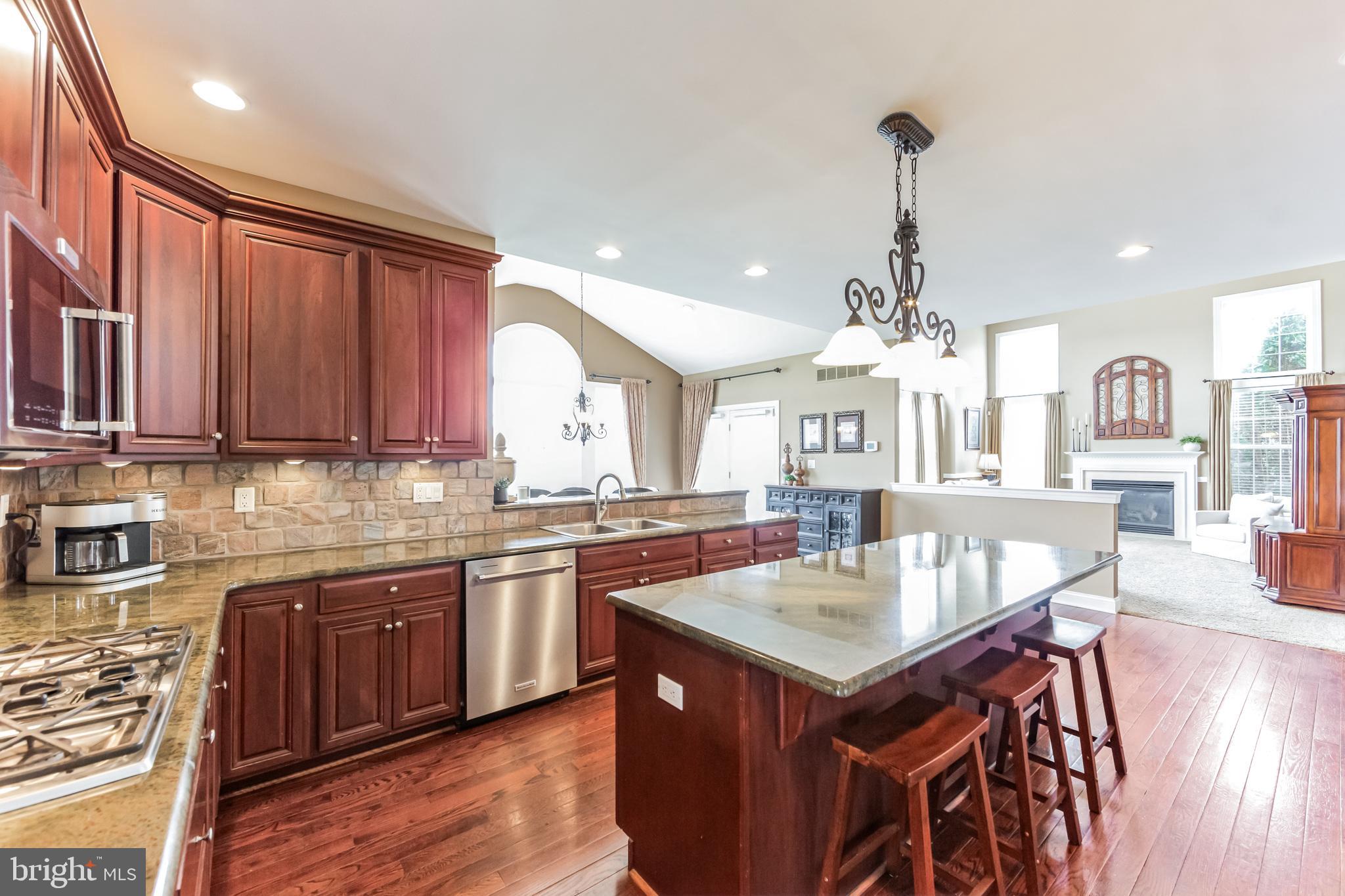 1342 Treeline Dr