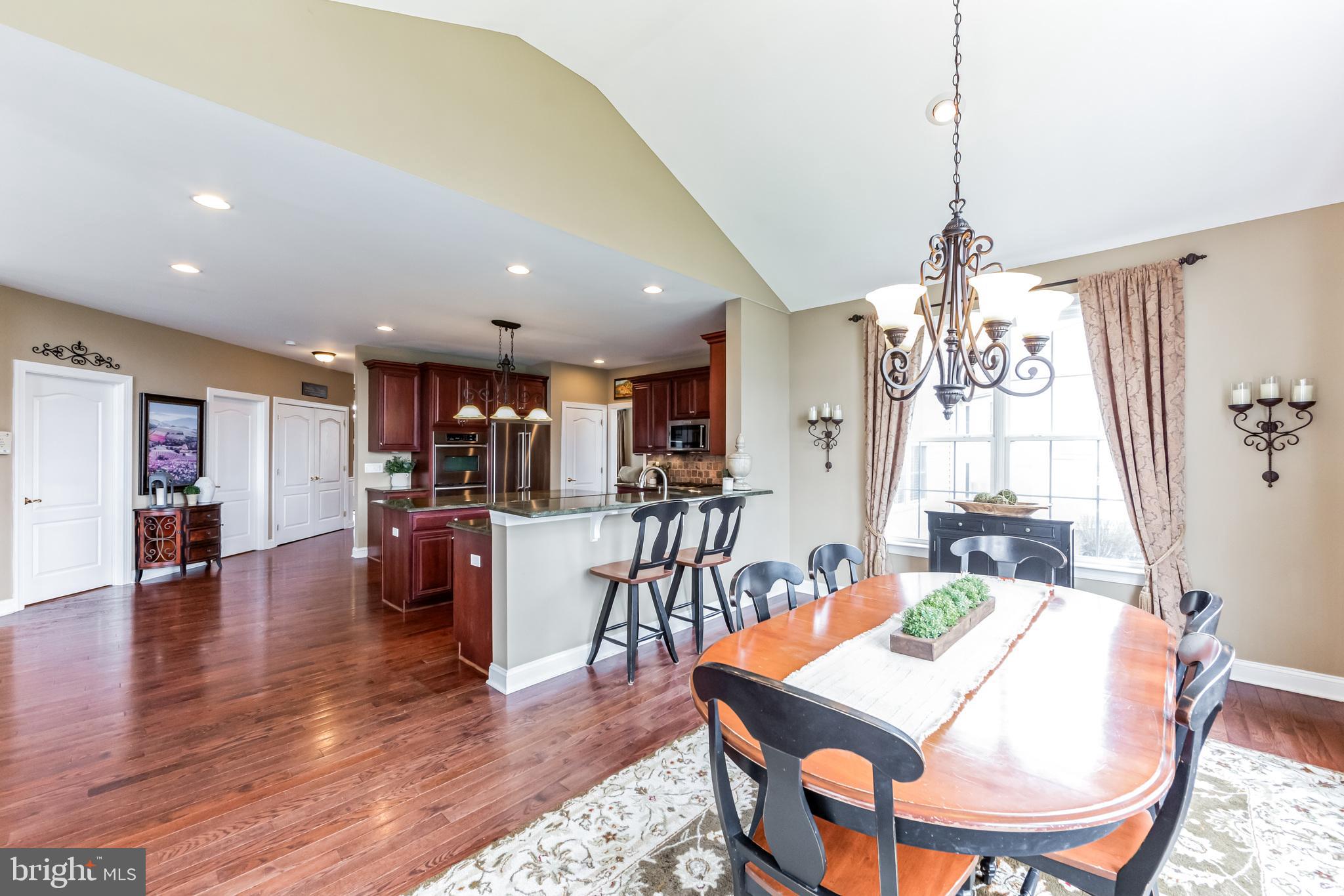 1342 Treeline Dr