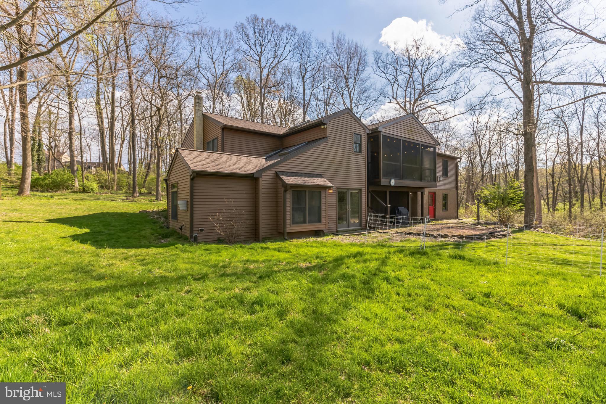 247 Lafayette Rd
