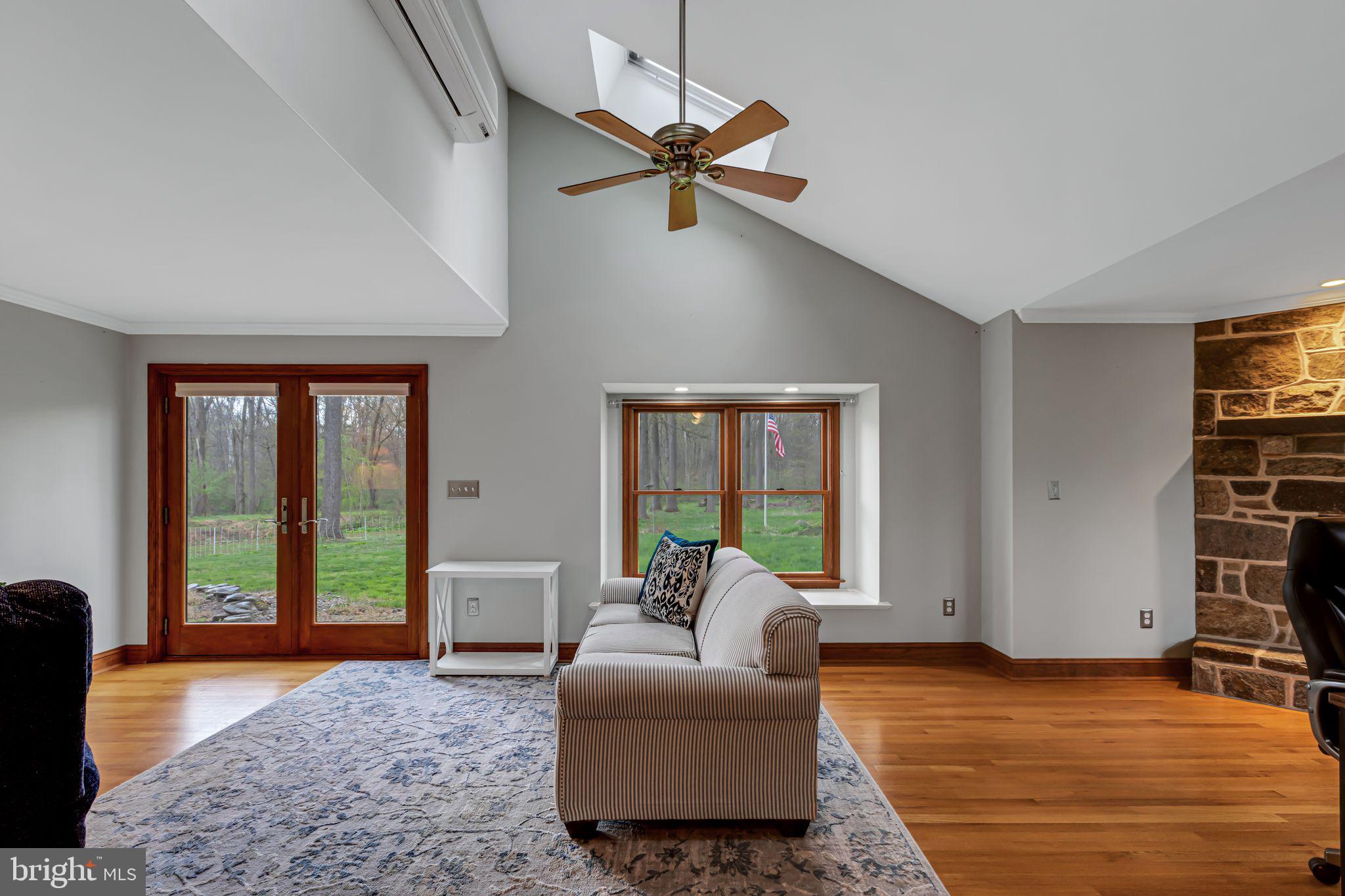 247 Lafayette Rd