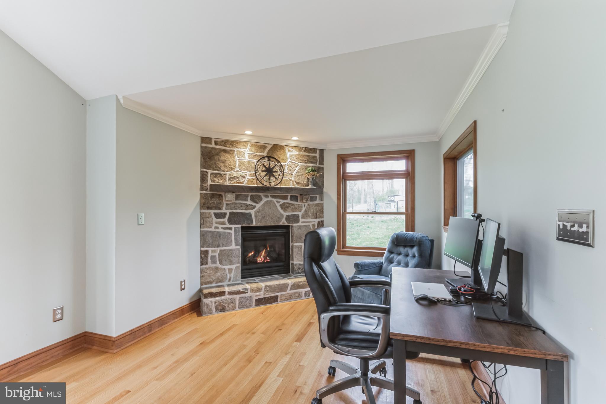 247 Lafayette Rd