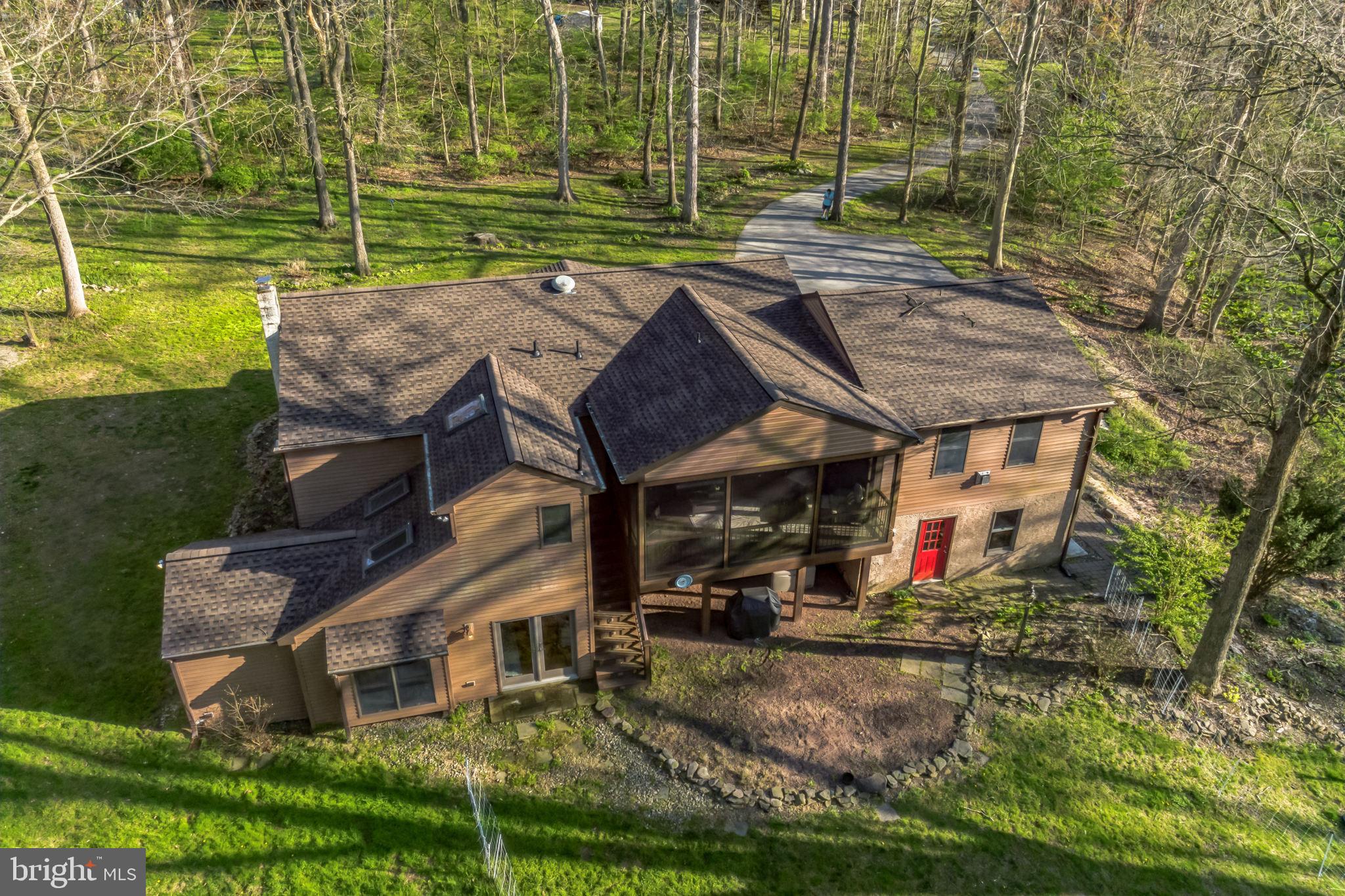 247 Lafayette Rd