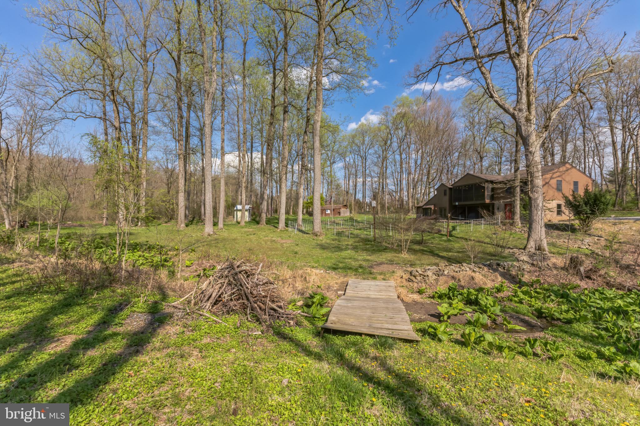 247 Lafayette Rd