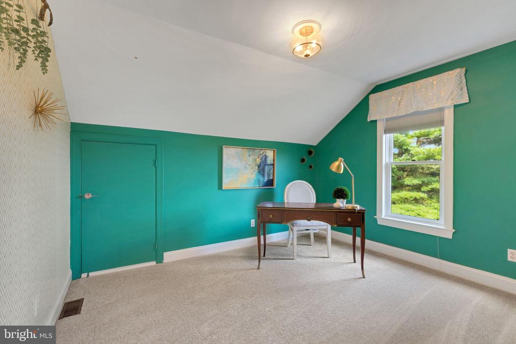 3 Morninglight Rd