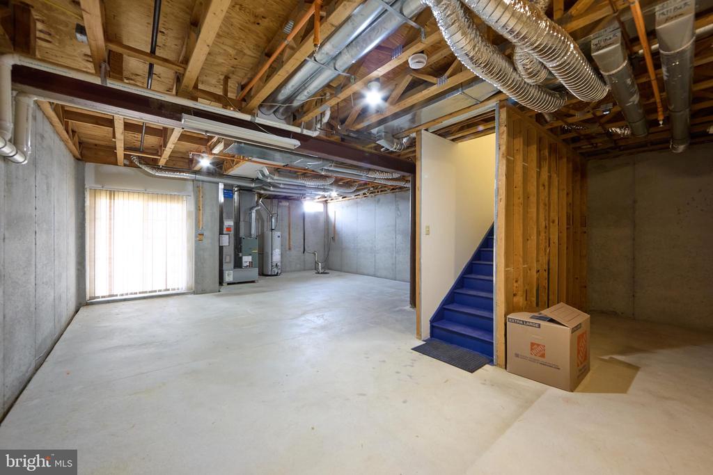 130 MADISON WAY