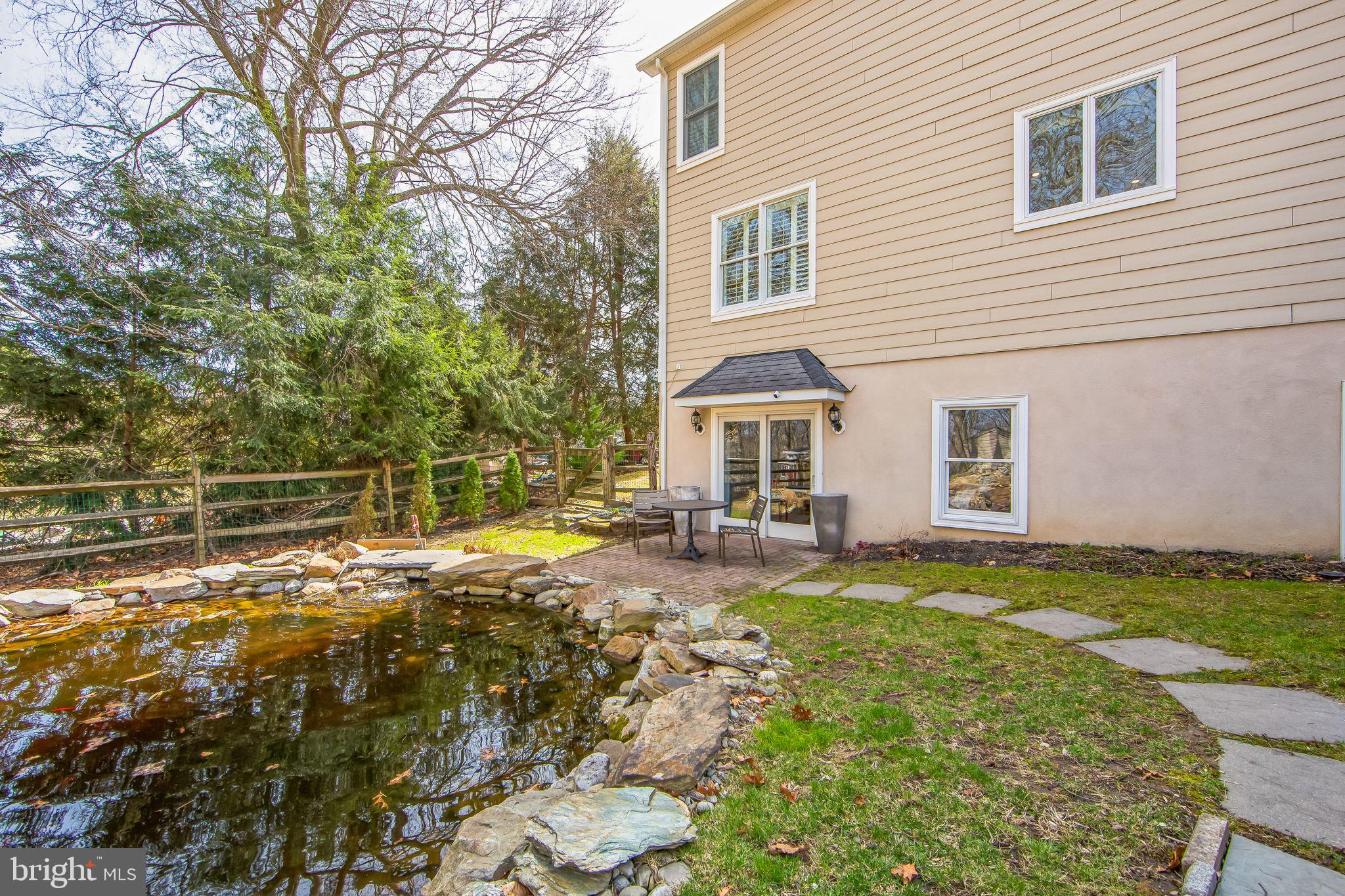 1412 Hampton Dr