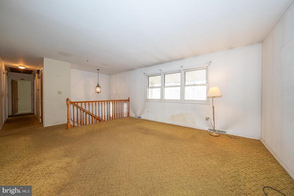 1301 Campbell Cir