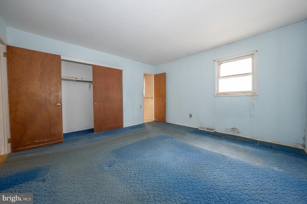 1301 Campbell Cir