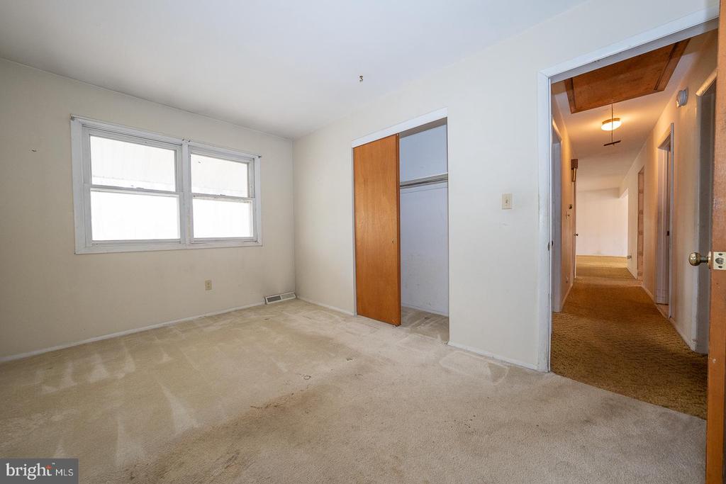 1301 Campbell Cir