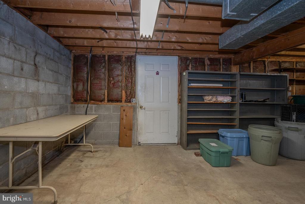 1301 Campbell Cir